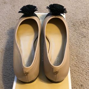 Only worn once Michael Kors taupe & black flats